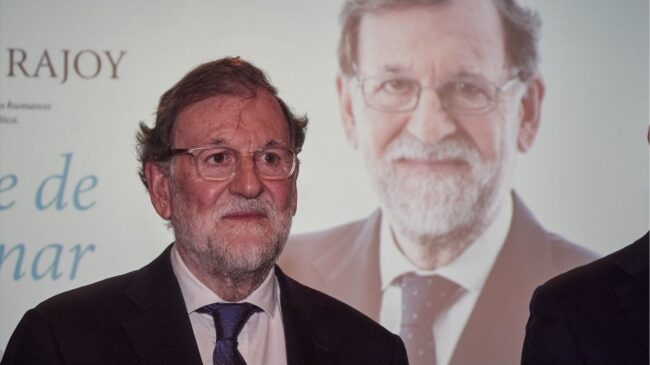 Rajoy acusa a Sánchez del «gravísimo error» de acercarse a China, una «dictadura»