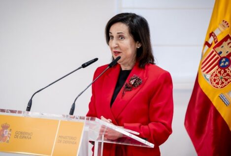 Robles responde a Netanyahu que el Gobierno seguirá «firme» en su defensa de la paz