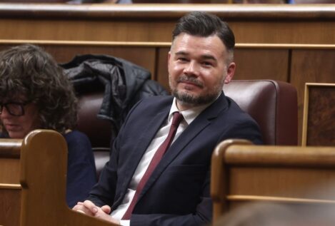 Rufián dice que no dejará ERC, pero pide asumir la responsabilidad de «frenar el fascismo»