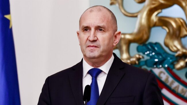 Rusia ve «prematuro» un giro europeo tras la victoria electoral de Radev en Bulgaria