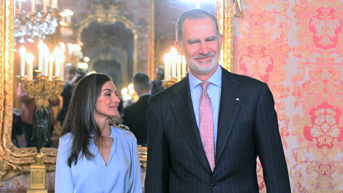 La rutina del rey Felipe en el Pabellón del Príncipe: «Se levanta antes de las 7 y media, lee la prensa y desayuna en familia»