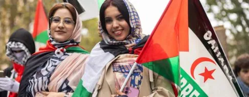 Los saharauis amenazan al Gobierno: irán a los tribunales si les vetan en la regularización