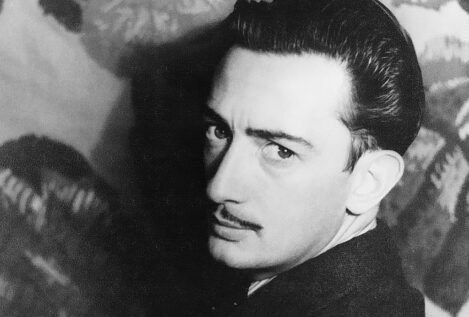 Salvador Dalí, pintor, avisó en 1961: «La felicidad es una forma de inteligencia que consiste en no permitir que la realidad nos interrumpa de más»
