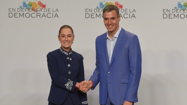 Sheinbaum coincide con Sánchez en que «la derecha es el odio, el racismo y la represión»