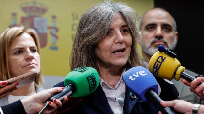 El Gobierno aumentará las oficinas de Correos «si es necesario» para regularizar inmigrantes