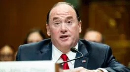 El secretario de la Marina de Estados Unidos abandona de forma «inmediata» su cargo