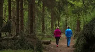 Silvia Gianstefani, cardióloga: «Los paseos cortos y regulares producen beneficios. Basta con caminar 30 minutos cuatro veces por semana»