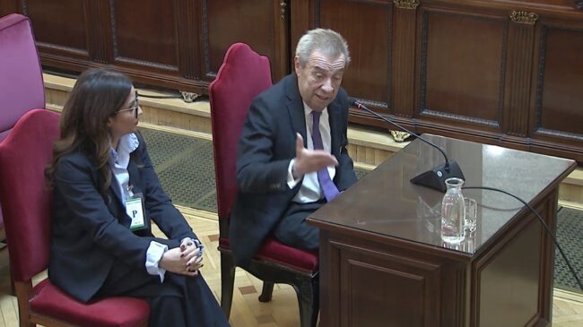 Sallés achaca a «efectos de la droga» que Rivas presumiese de su licencia en Villafuel