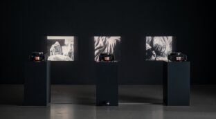 The Fold, de Hoda Afshar: el velo más allá de miradas coloniales