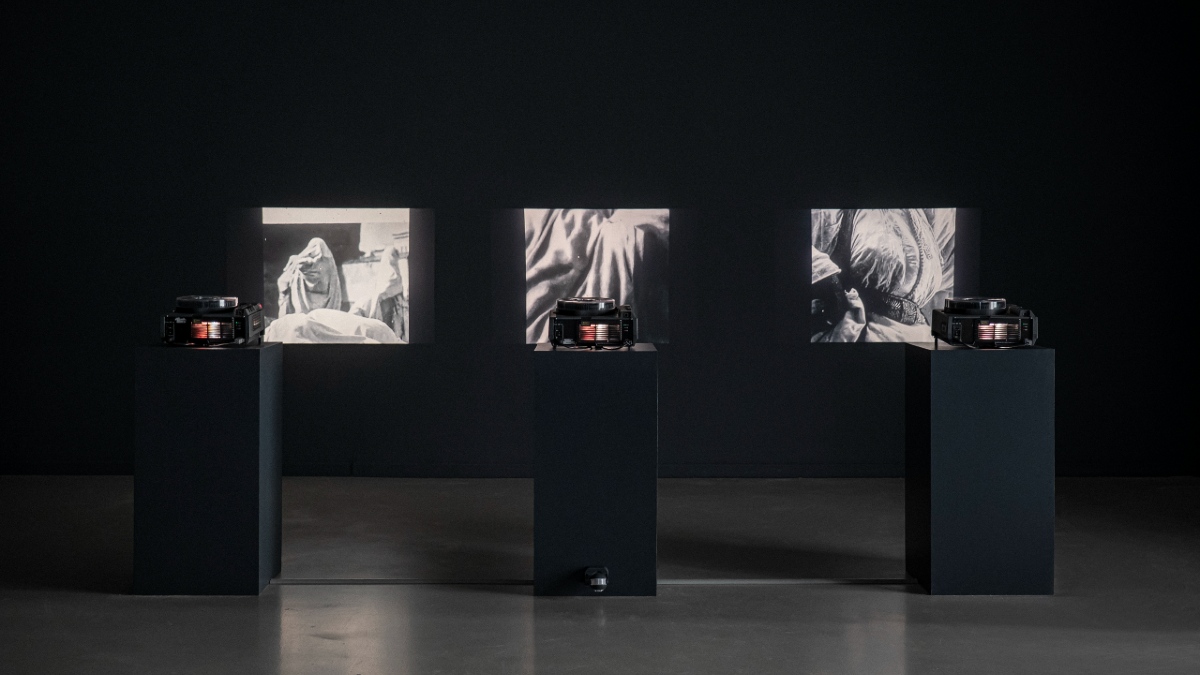 The Fold, de Hoda Afshar: el velo más allá de miradas coloniales