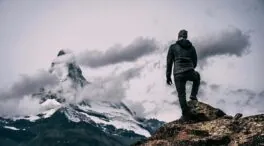 Thoreau, filósofo, ya avisó sobre preocuparse por los problemas antes de tiempo: «Seríamos felices si viviéramos siempre en el presente»