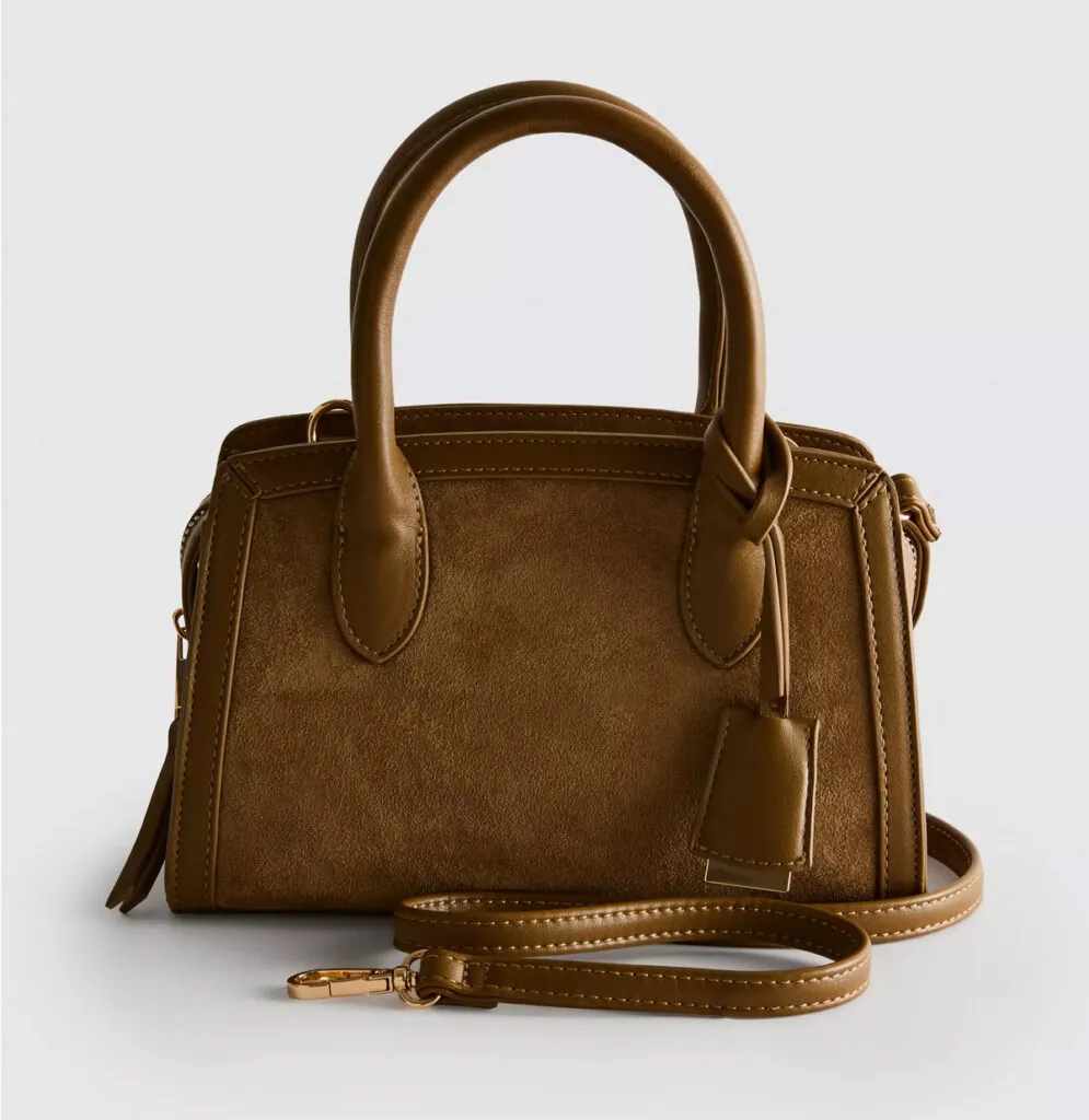 Tote Bag en antelina marrón de Primark. (PVP: 13€)