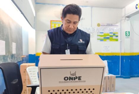 Comienzan las elecciones en Perú para superar diez años de inestabilidad política e institucional