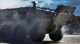 Indra se alía con la italiana Iveco para fabricar el nuevo blindado anfibio de la Armada