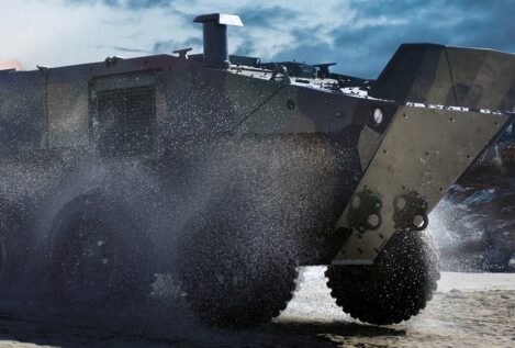 Indra se alía con la italiana Iveco para fabricar el nuevo blindado anfibio de la Armada