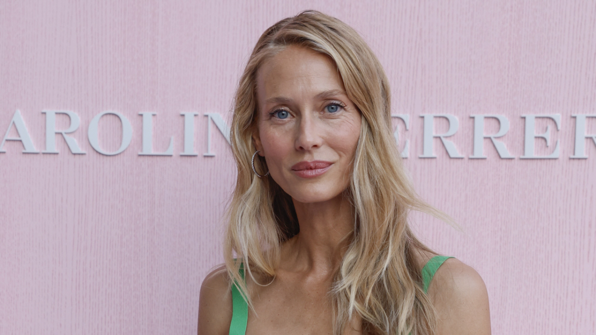 Vanesa Lorenzo, 49 años: «Mi despertador suena diez minutos antes de lo que necesito, hago yoga y no tomo azúcar»