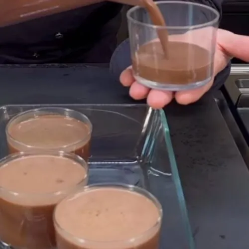 Vasitos de chocolate y proteínas de Jordi Cruz