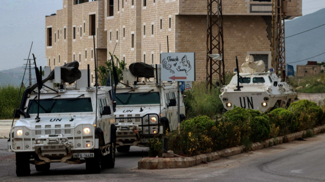 Macron anuncia la muerte de un militar francés de la FINUL tras un ataque en el sur de Líbano