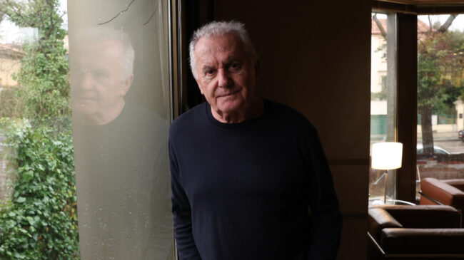 Víctor Manuel, 78 años: «Me levanto sobre las 8, tomo un kiwi en ayunas y voy al gimnasio todos los días»