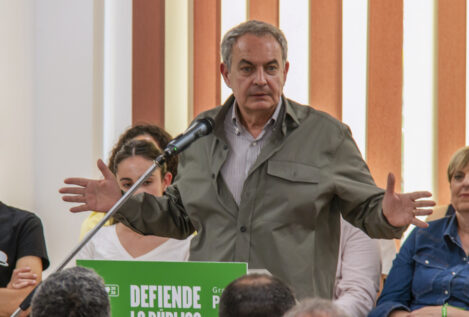 Entre bromas y alabanzas a Sánchez: así fue el último mitin andaluz de Zapatero