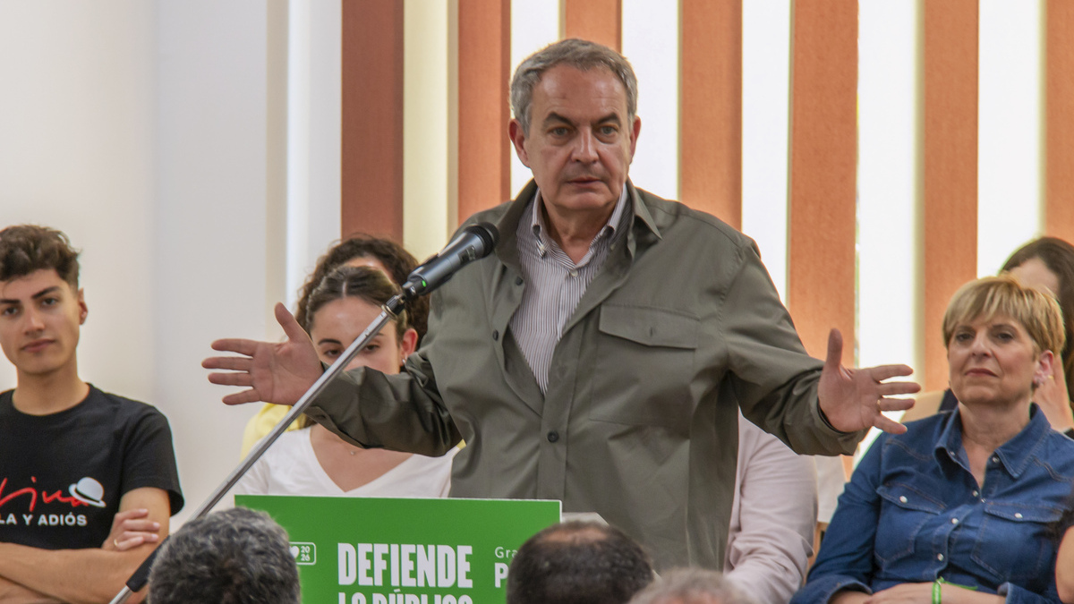 Entre bromas y alabanzas a Sánchez: así fue el último mitin andaluz de Zapatero