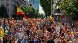 La marcha para exigir la dimisión de Pedro Sánchez, en imágenes