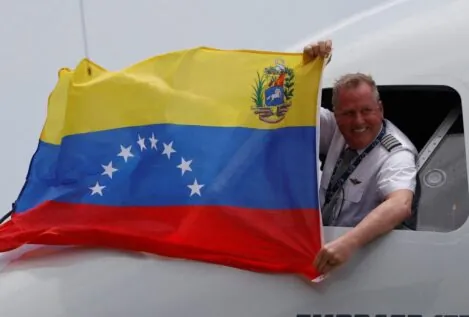 Aterriza en EEUU el primer vuelo directo que llega desde Venezuela en los últimos siete años