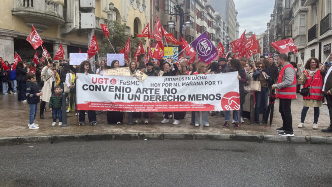 El textil topa con la división sindical en su intento de superar cinco años de conflicto laboral