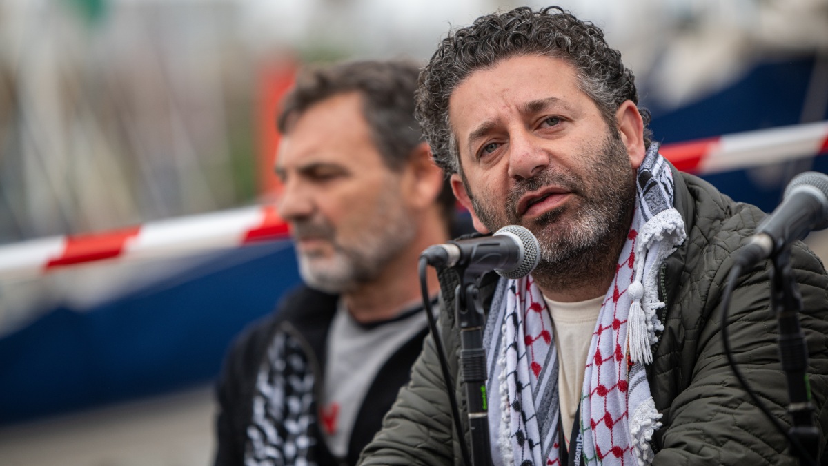 El activista español detenido por Israel eleva su huelga de hambre y deja de ingerir agua