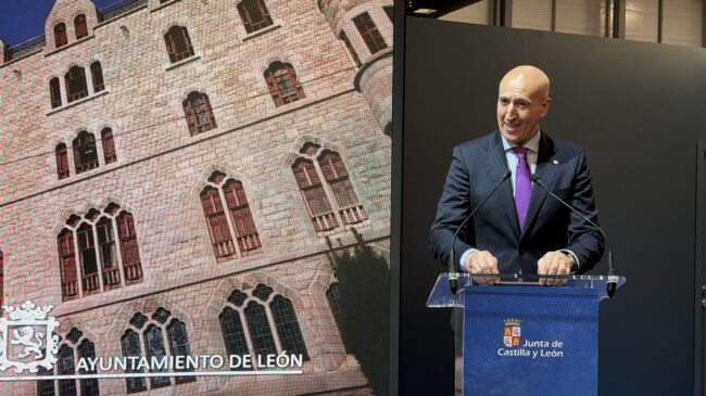 El alcalde de León (PSOE) pide a la RAE que elimine «castellanoleonés» del diccionario