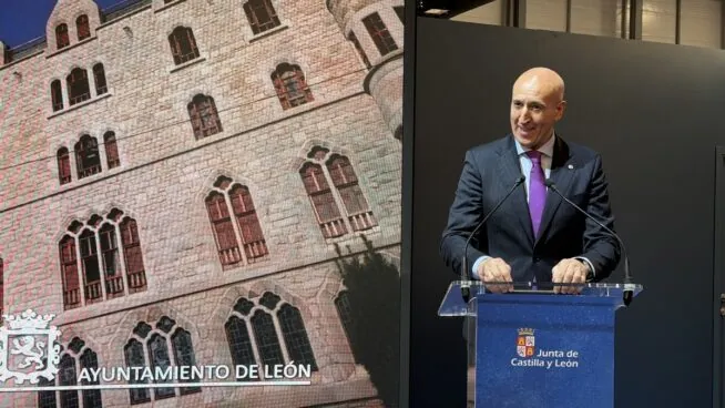El alcalde de León (PSOE) pide a la RAE que elimine «castellanoleonés» del diccionario