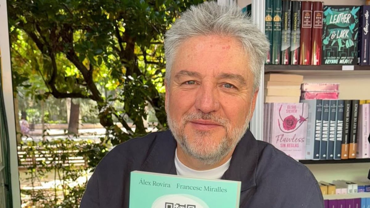 Álex Rovira Celma (57 años), escritor catalán: «El 99% de la felicidad vendrá por la elección de tu pareja y por los cinco buenos amigos que elijas»
