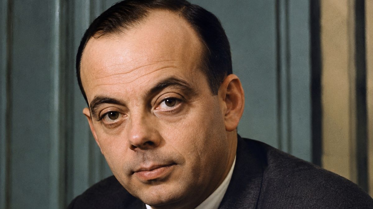 Antoine de Saint-Exupéry, autor de ‘El principito’: «Si quieres comprender la palabra felicidad, tienes que entenderla como recompensa y no como meta»