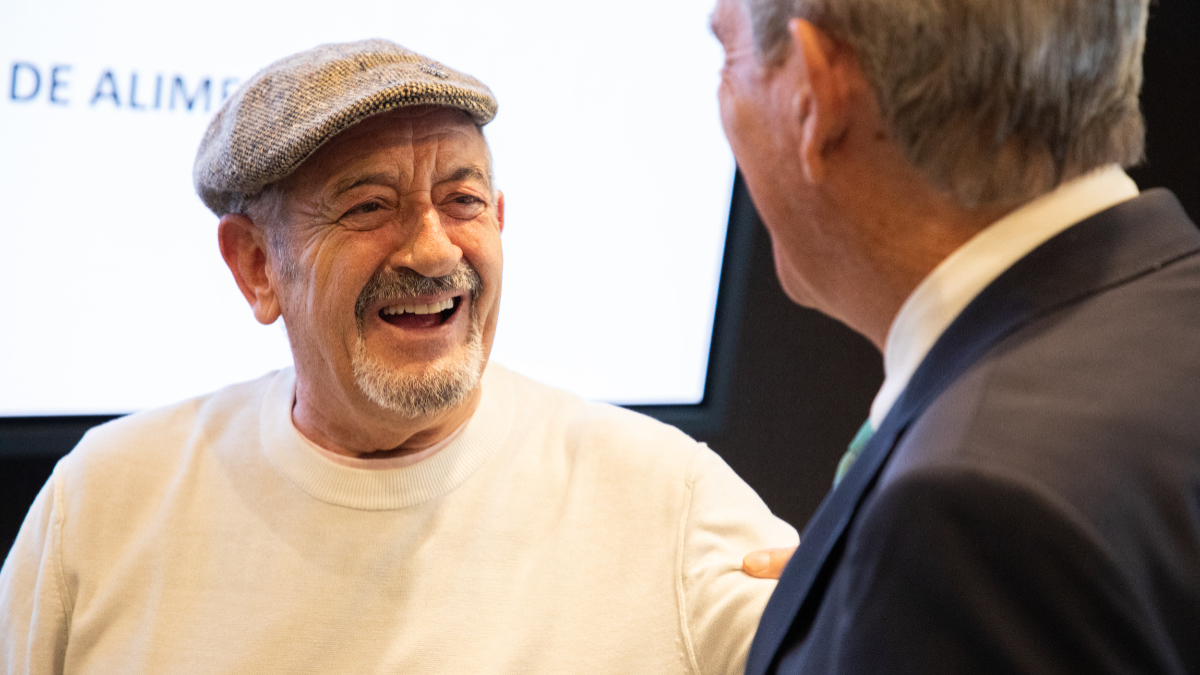 Arguiñano, 77 años: «Me levanto a las seis y media de la mañana; desayuno un buen café y un trozo de pan con un chorrito de aceite»