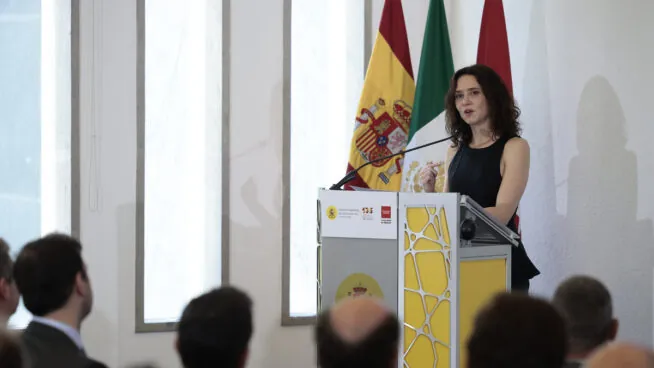 Ayuso advierte que el «socialismo» está matando la democracia en México y en España