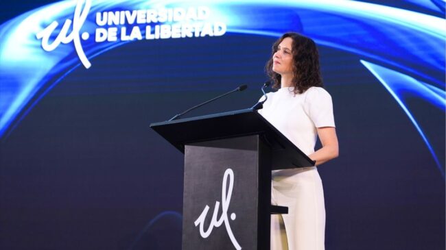 Ayuso acusa a Sheinbaum y al Gobierno de no garantizar su seguridad en México