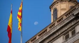 El TSJC avala que la bandera de España ocupe un lugar preferente en los actos del Govern