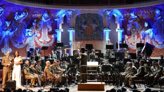 El Ejército de Tierra celebra un concierto en Barcelona en honor a las Fuerzas Armadas