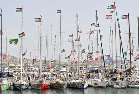 La Armada de Israel abandona a la deriva varios barcos de la última flotilla en el Mediterráneo