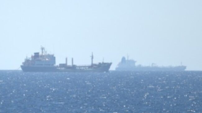 El buque español 'Rayo' vigila a tres barcos de la Marina rusa en el Mediterráneo
