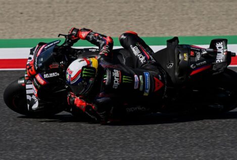 Marco Bezzecchi se impone en casa a Jorge Martín y afianza su liderato de MotoGP