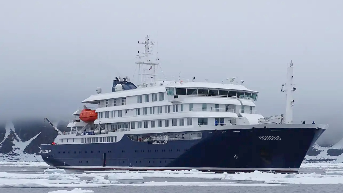 El barco con un posible brote de hantavirus lleva a 14 españoles a bordo