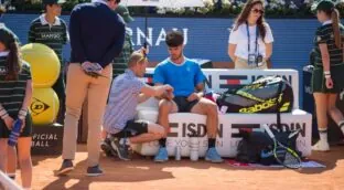 Alcaraz se pierde Wimbledon y Queen's para completar su recuperación de la muñeca