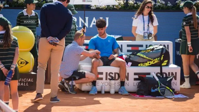Alcaraz se pierde Wimbledon y Queen's para completar su recuperación de la muñeca