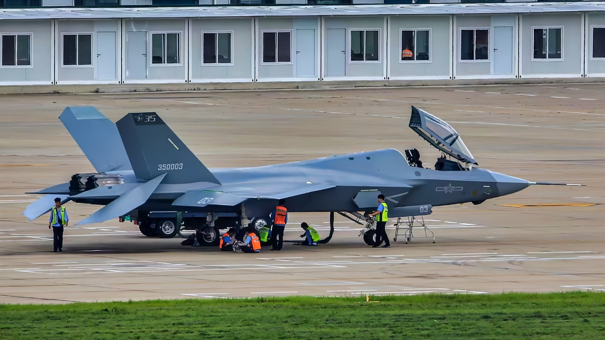 China comienza a exportar el J-35, el avión cuyo diseño robó a EEUU hasta copiarle el nombre