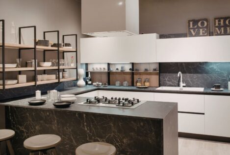 Arquitectos e interioristas coinciden: «Abrir la cocina en un piso pequeño es un error si antes no has considerado estos factores»