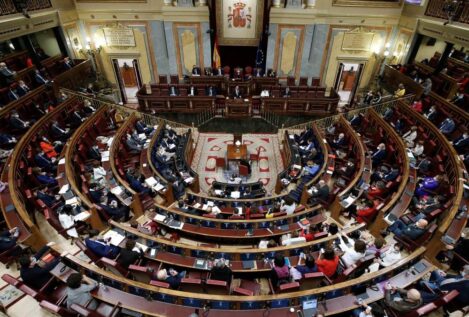 El PSOE pacta con los nacionalistas rebajar los requisitos para formar grupo en el Congreso