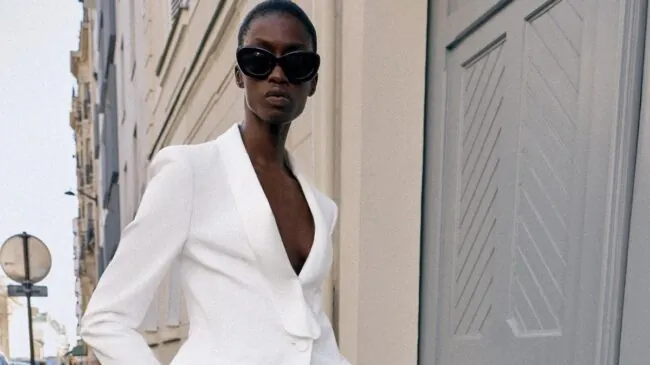 Adiós a la tendencia 'animal print': tres 'looks' con el nuevo estilo de Zara y Mango que funcionan perfectamente para ir a la oficina esta primavera