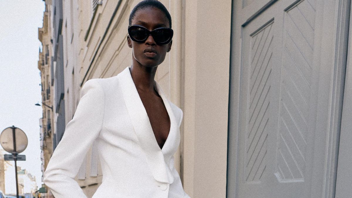 Adiós a la tendencia ‘animal print’: tres ‘looks’ con el nuevo estilo de Zara y Mango que funcionan perfectamente para ir a la oficina esta primavera