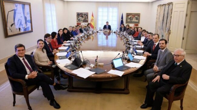 Iustitia Europa se querella contra el Consejo de Ministros que aprobó el rescate a Plus Ultra